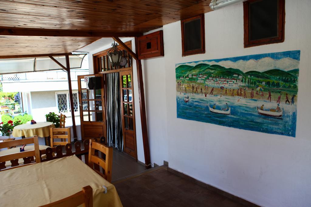 Guest Rooms Grudovi Obzor Exterior photo